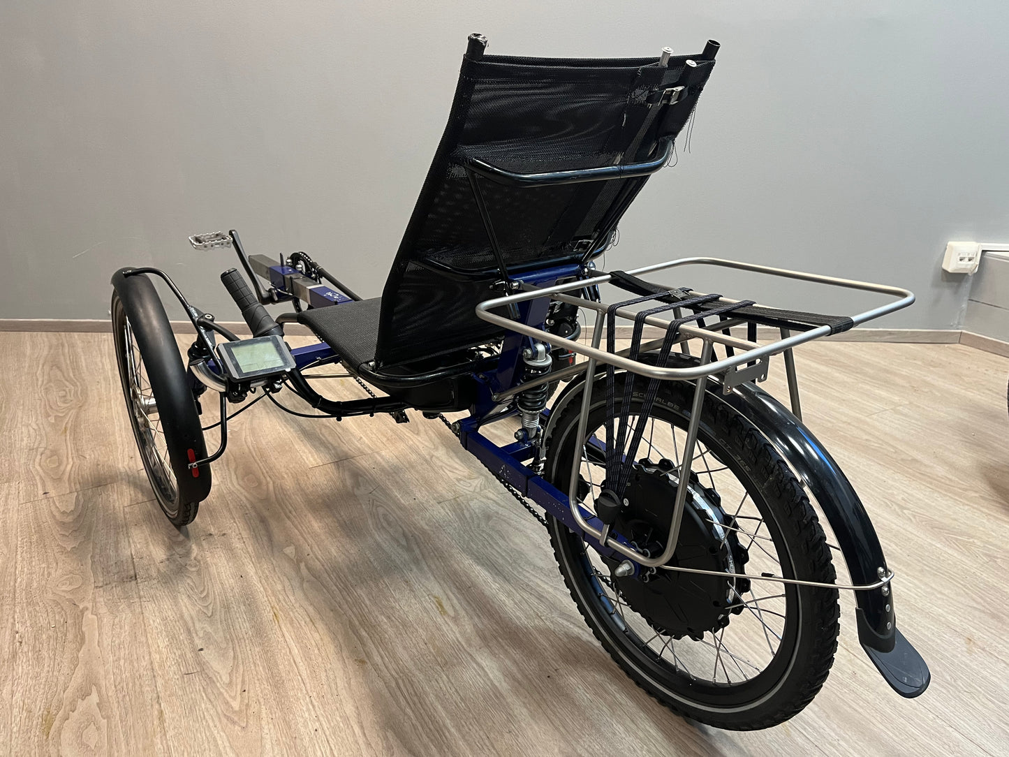 Sähköistetty Antrotech Trike