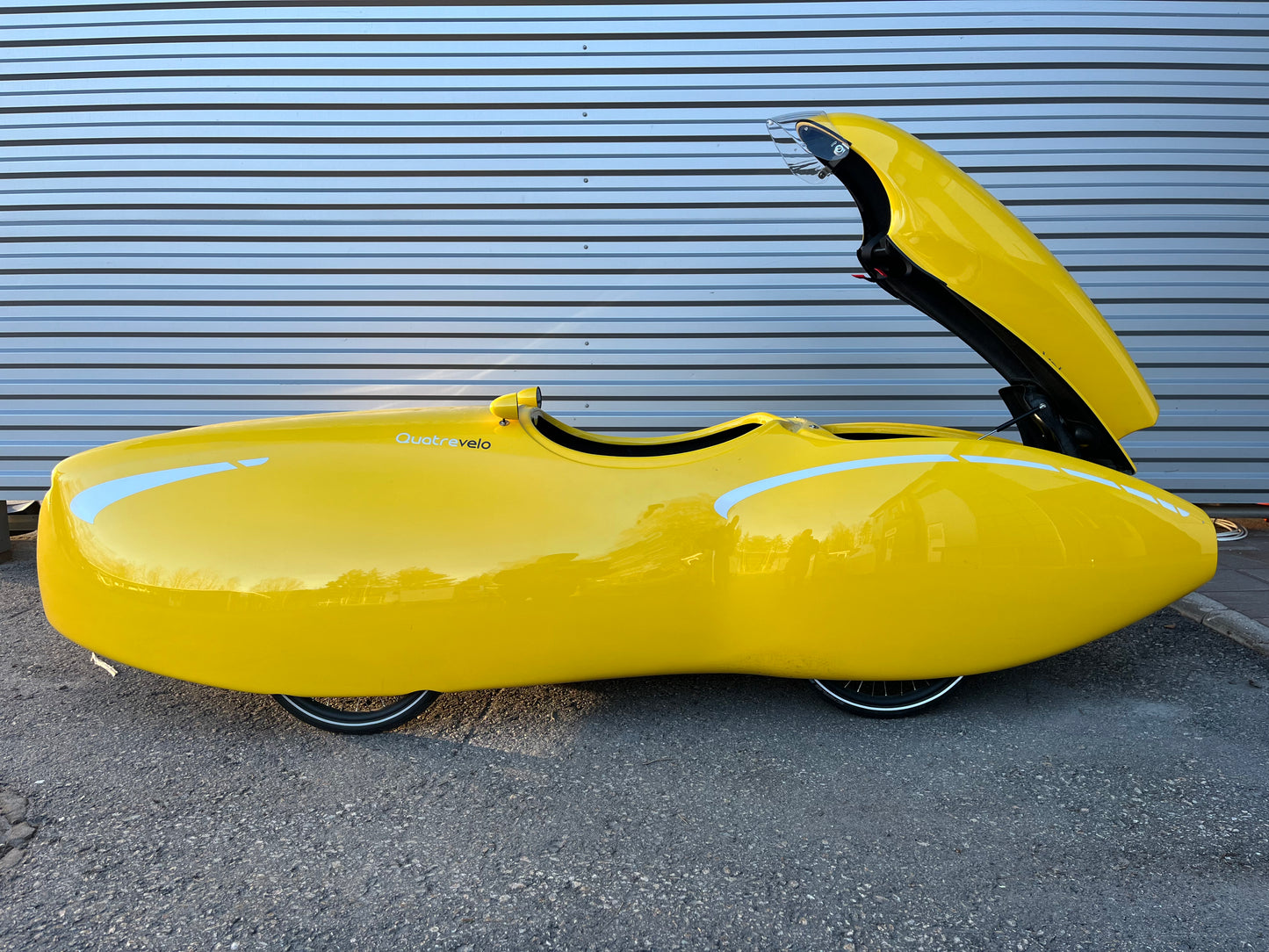 E-Quattrevelo Velomobiili (demo model)